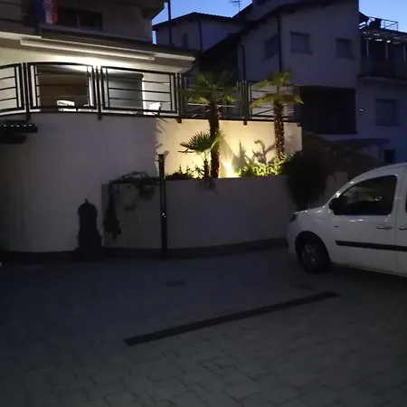 Apartment Vila *