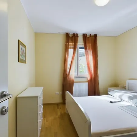 Apartman Vila *
