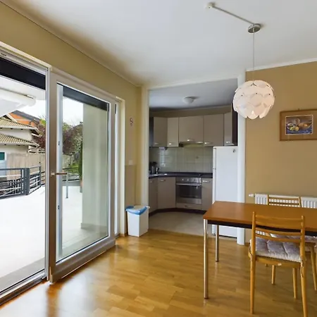 Apartment Vila *
